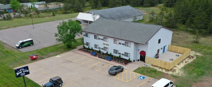 Model Towne Inn (Model Town Motel) - Web Listing (newer photo)